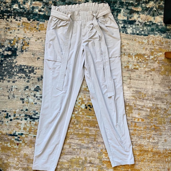 Athleta Pants - Athleta women’s skyline pant light gray | 12 tall